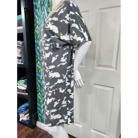 NWT Nally & Millie Short Sleeve Camouflage Print Mini Dress Gray Women's - Picture 4 of 8